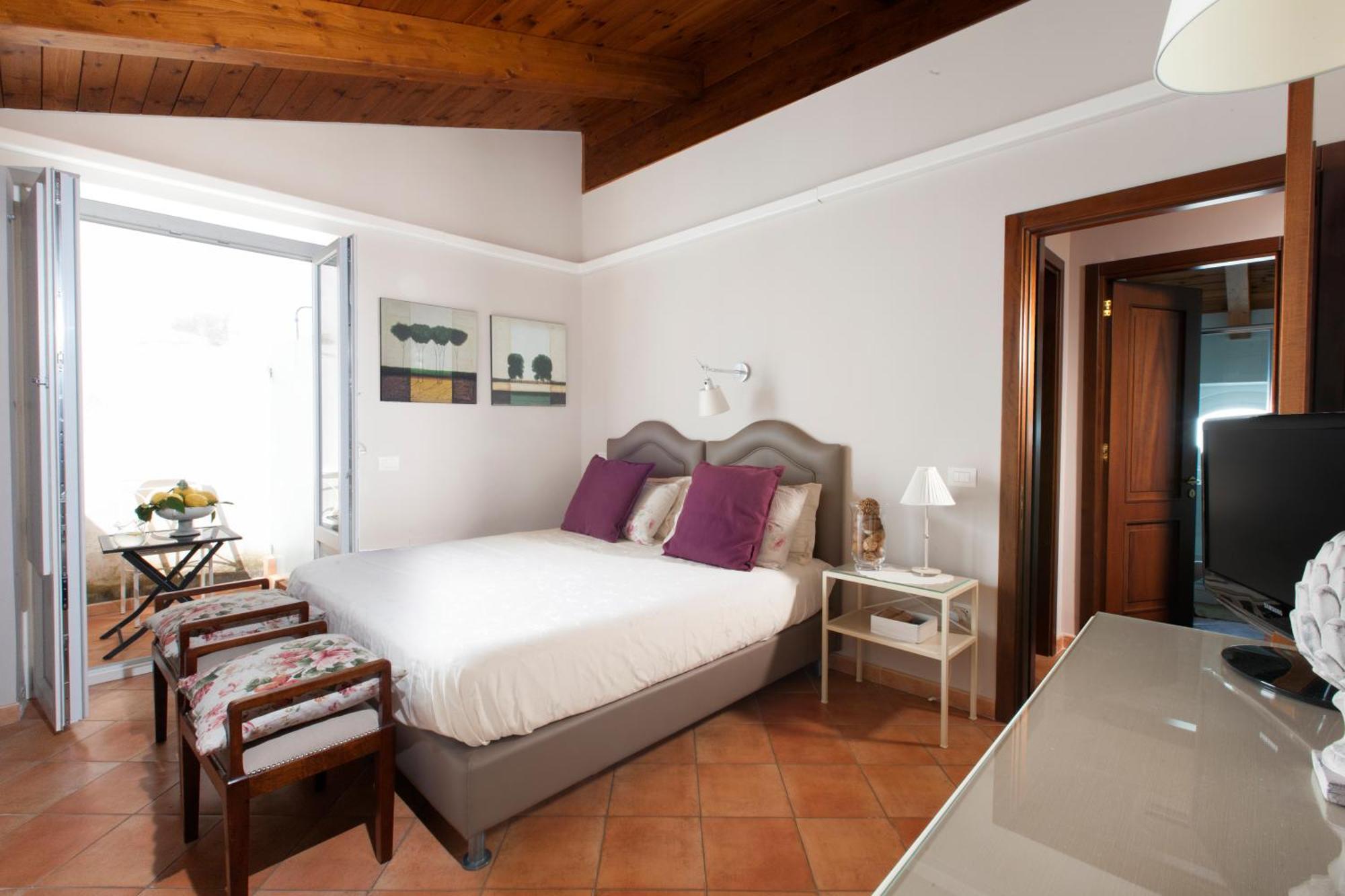 Amore Rentals - Appartamento Terrazza Tasso ซอร์เรนโต ภายนอก รูปภาพ
