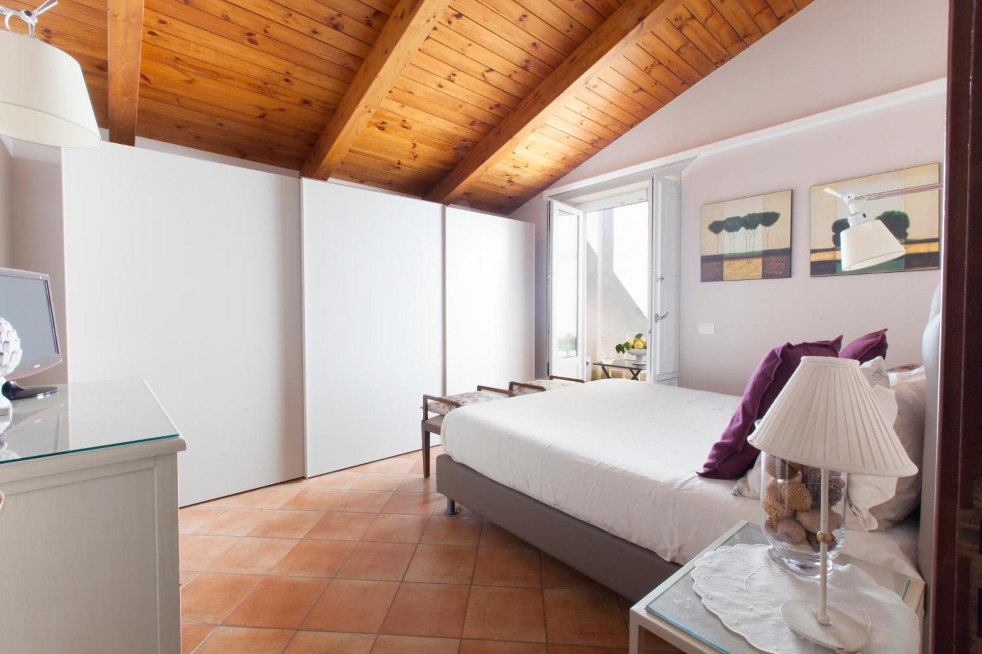 Amore Rentals - Appartamento Terrazza Tasso ซอร์เรนโต ภายนอก รูปภาพ
