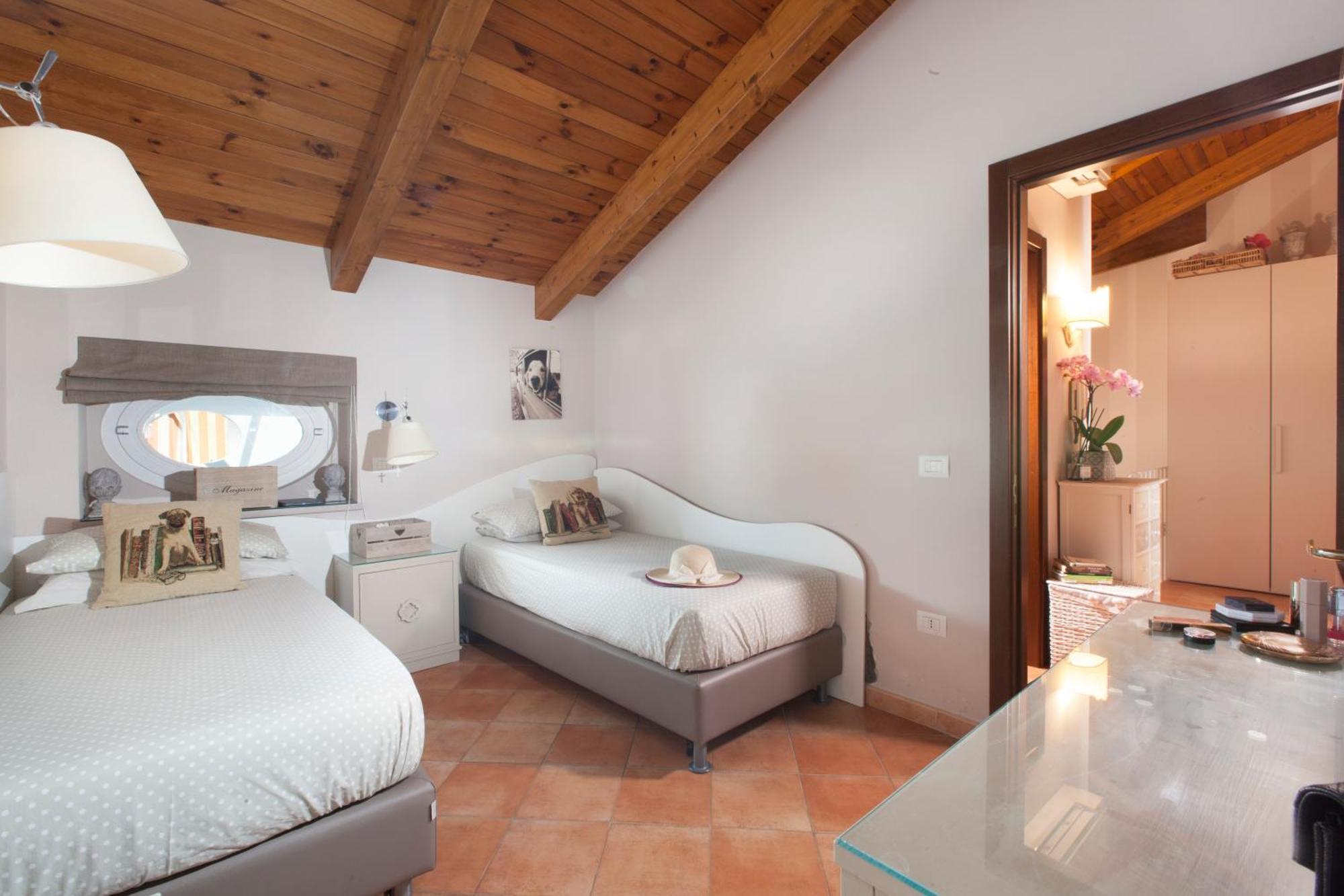 Amore Rentals - Appartamento Terrazza Tasso ซอร์เรนโต ภายนอก รูปภาพ