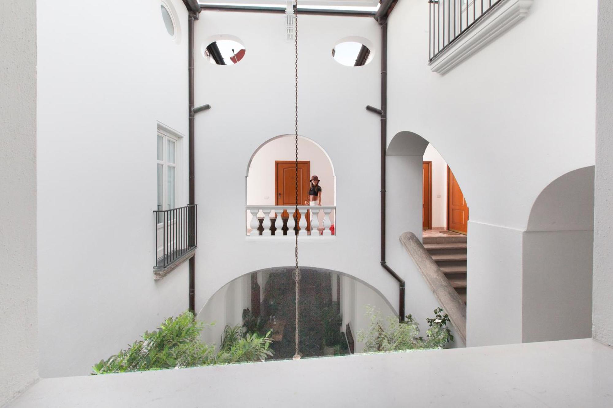 Amore Rentals - Appartamento Terrazza Tasso ซอร์เรนโต ภายนอก รูปภาพ