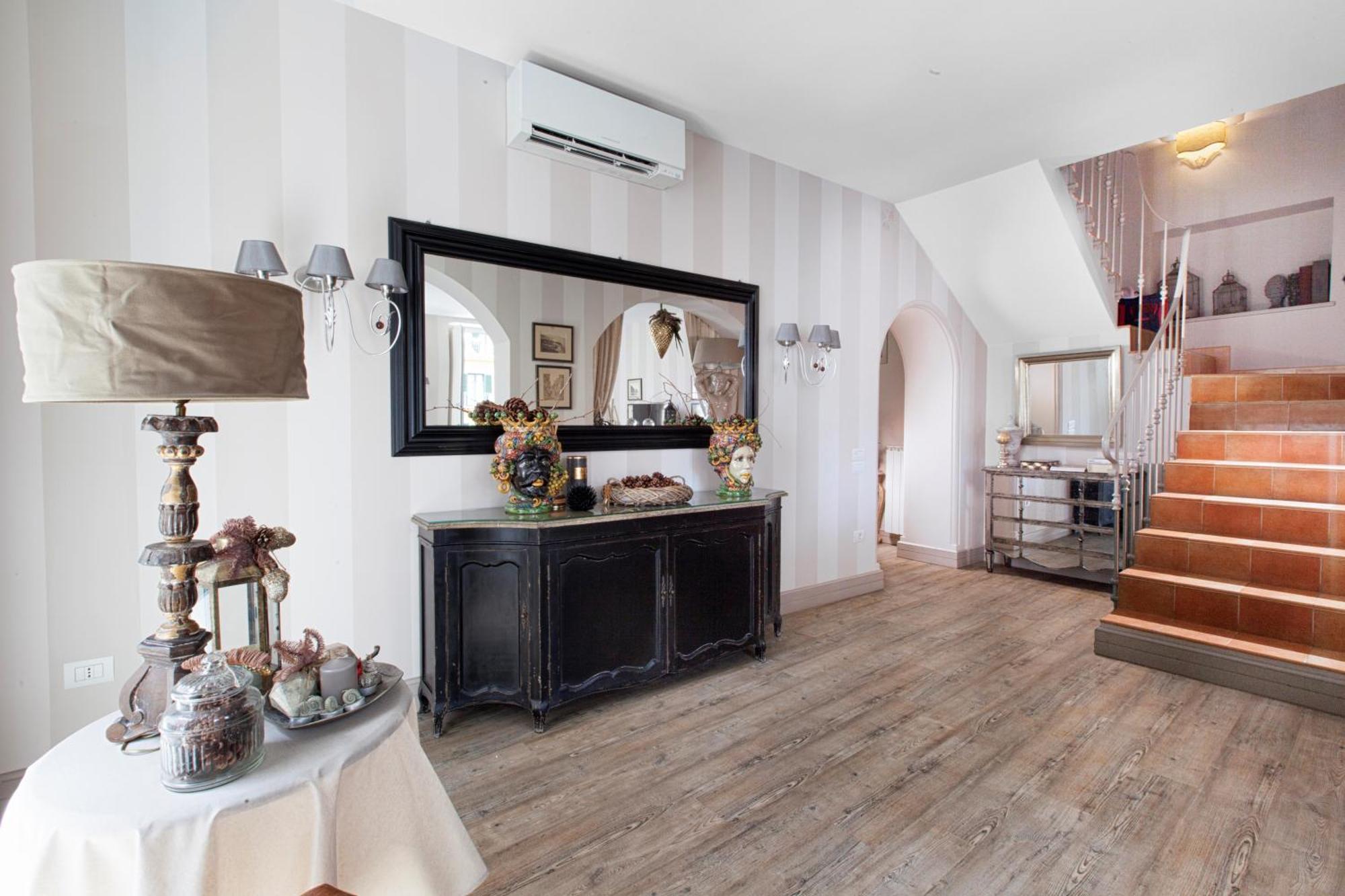 Amore Rentals - Appartamento Terrazza Tasso ซอร์เรนโต ภายนอก รูปภาพ