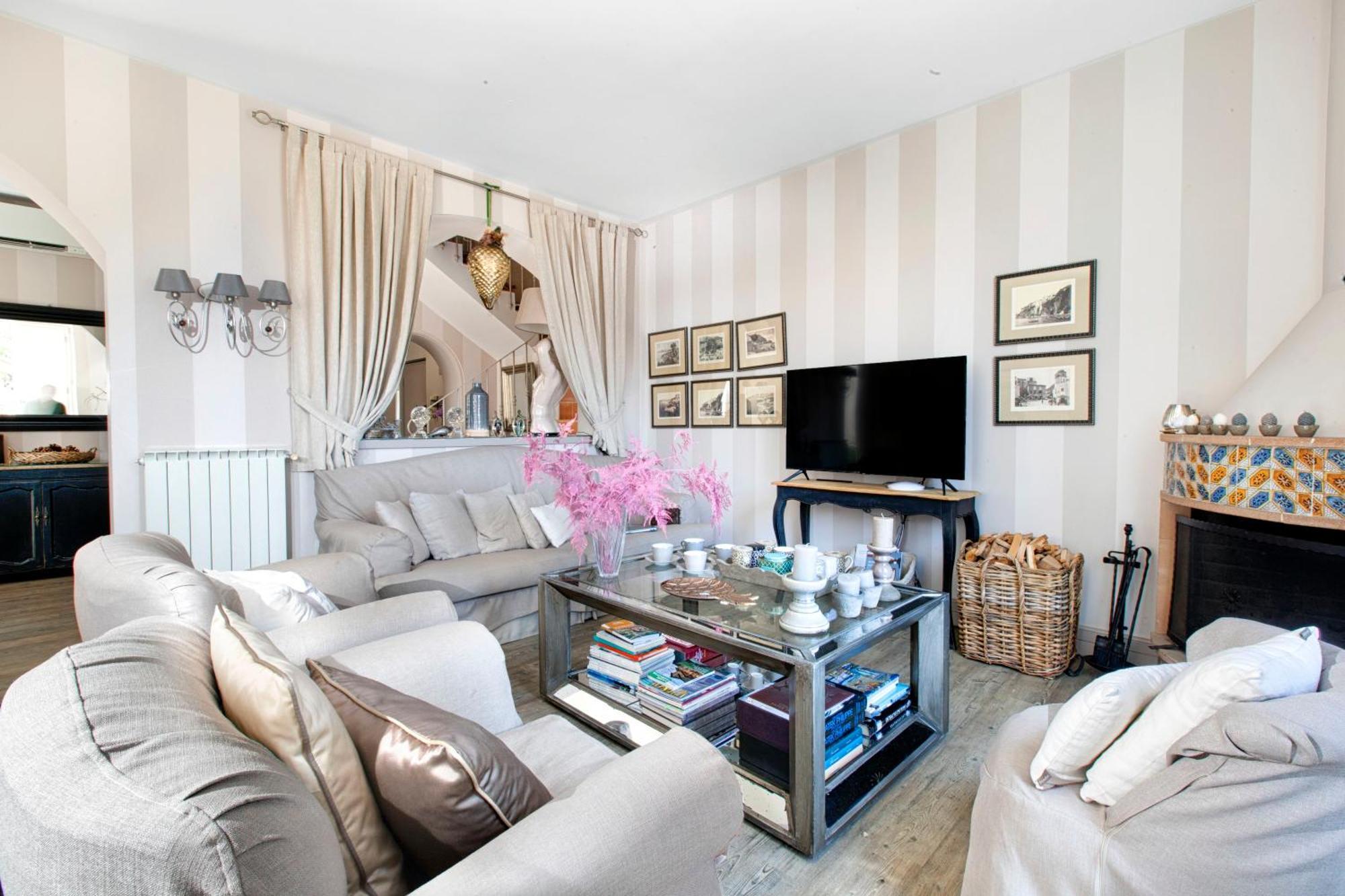 Amore Rentals - Appartamento Terrazza Tasso ซอร์เรนโต ภายนอก รูปภาพ