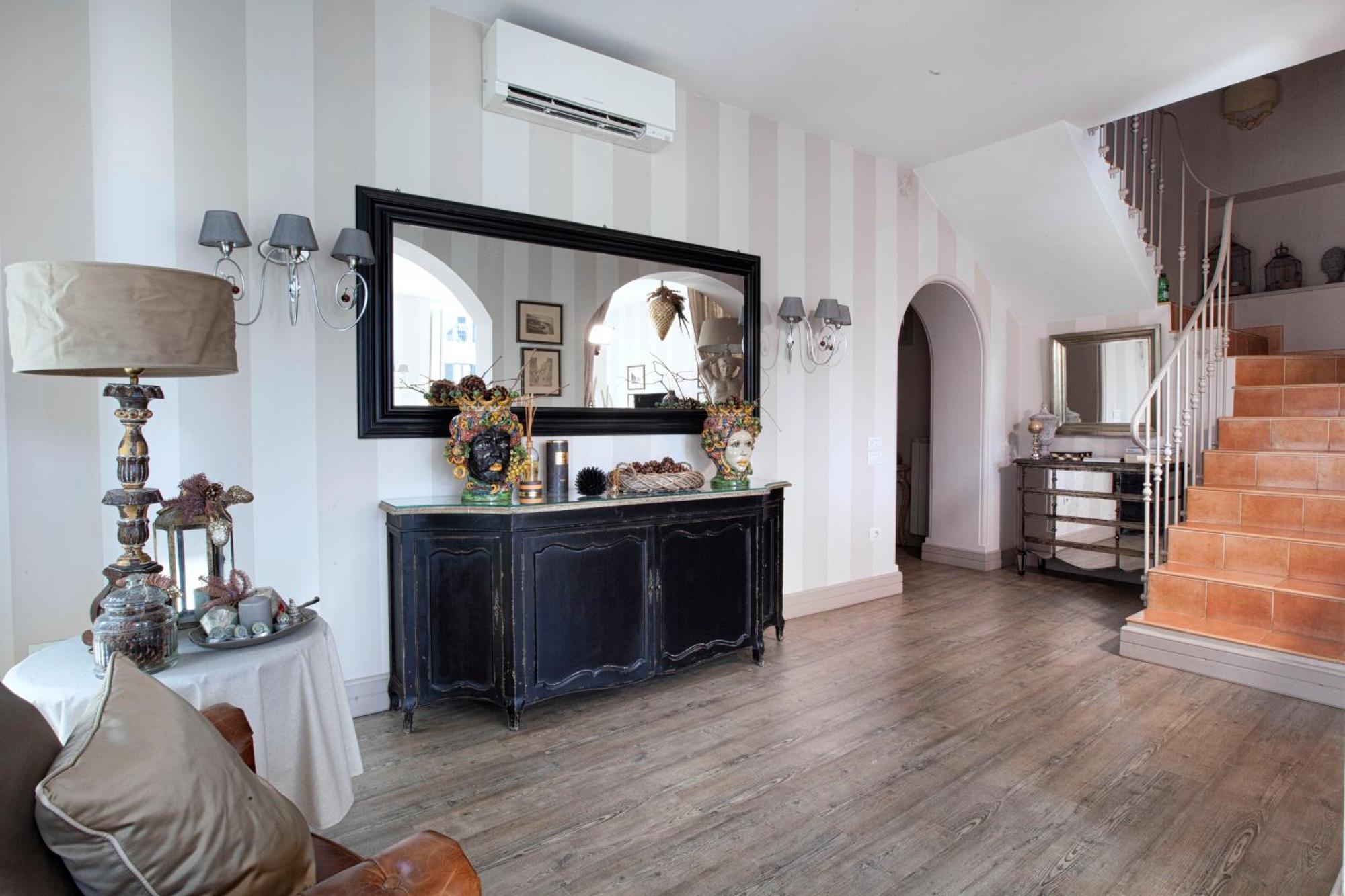 Amore Rentals - Appartamento Terrazza Tasso ซอร์เรนโต ภายนอก รูปภาพ